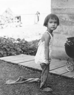 Little Joan - Our mom when she was 3 yrs old.