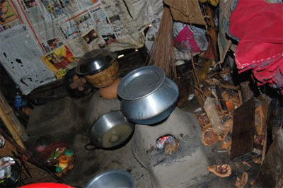 oven in poor Calcutta home