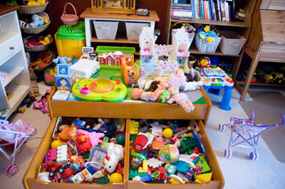 How To Tackle Toy Clutter - The Organized Mama