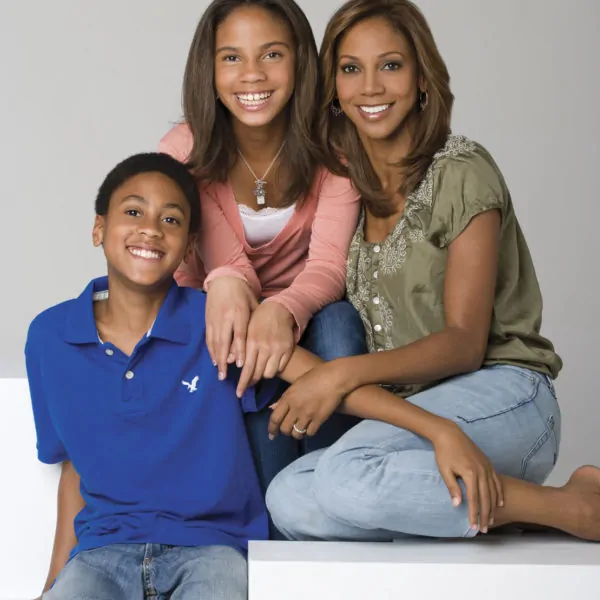 Holly Robinson Peete Fights for Autism on Celebrity Apprentice