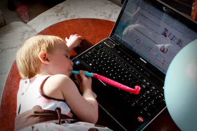 UBP10-liv-laptop-sleeping UBP10-liv-laptop-sleeping