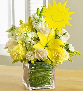 Share Summer Smiles With a $50 1800FLOWERS.COM Gift Card