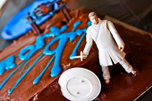 How to Make a TRON Birthday Cake…