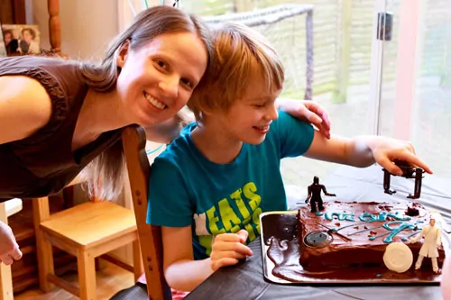 How to Make a TRON Birthday Cake