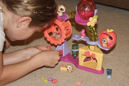 littlest pet shop hamster playground