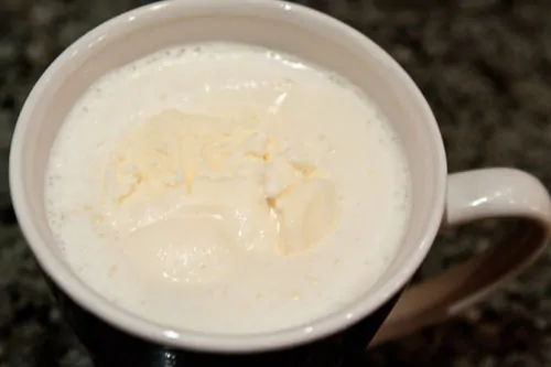 hot-white-chocolate-float-recipe