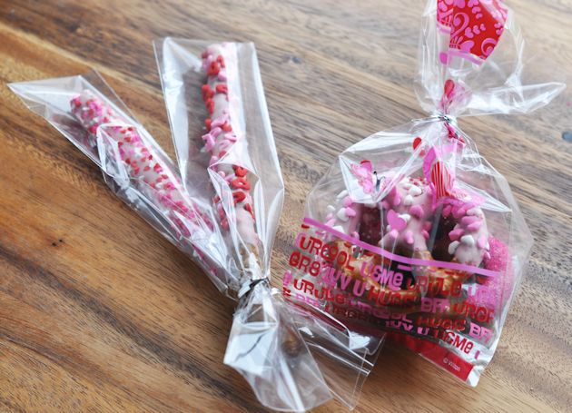 dipped pretzel treat bags