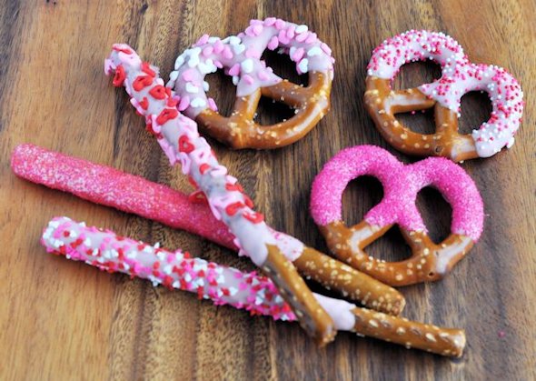 valentine's day dipped pretzel twists rods