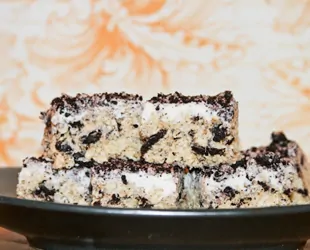 Cookies and Cream Rice Crispy Treat Recipe