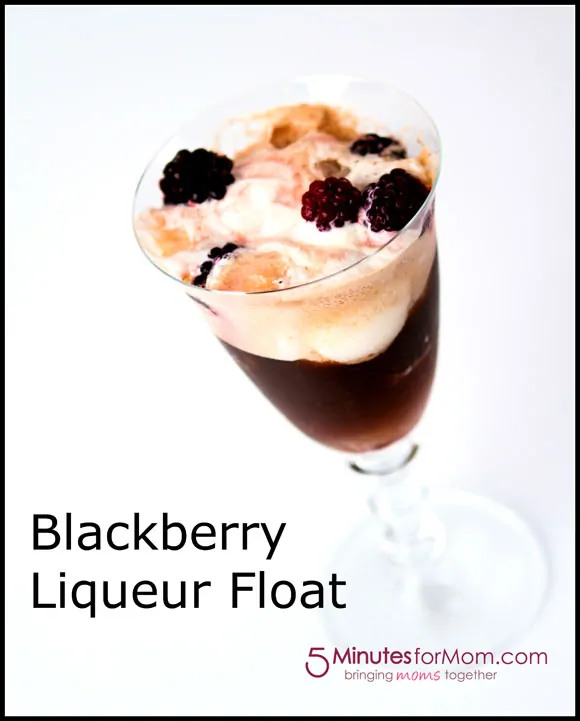 Blackberry-Liqueur-Float