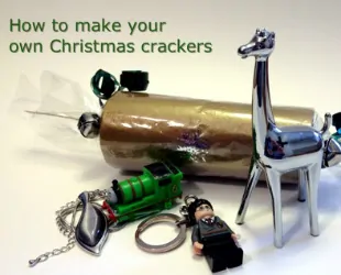 How to Make Your Own Christmas Crackers