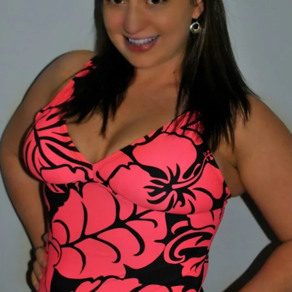 Feel Beautiful This Summer in a Hapari Swimsuit (Giveaway)