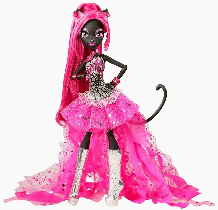 Say Hello to the Newest Ghoul in School - Catty Noir #monsterhigh #ad - 5  Minutes for Mom