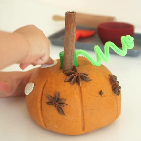 Pumpkin-Spice-Play-Dough