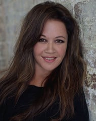 Sue Bryce Headshot