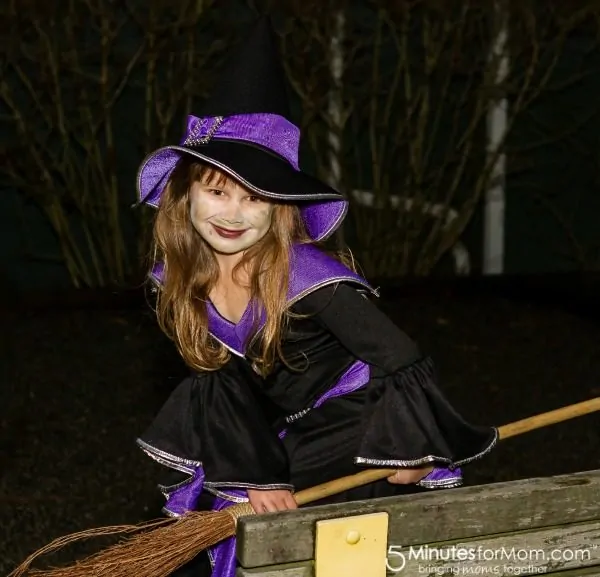 Wordless Wednesday – A Good Little Witch