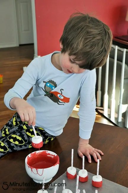 Valentine's Day Marshmallow Dippers