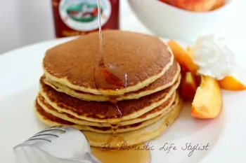 Peaches and cream pancakes