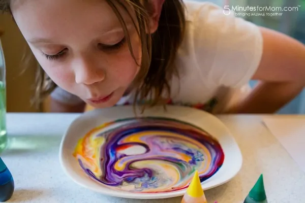 tie-dye-milk-science-experiment-for-kids