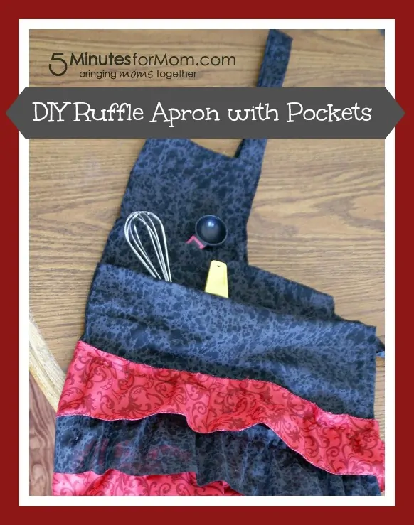 DIY Ruffle Apron with Pockets / 5 Minutes for Mom