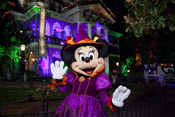 Halloween-Time-with-Minnie-10_11_DL_003972