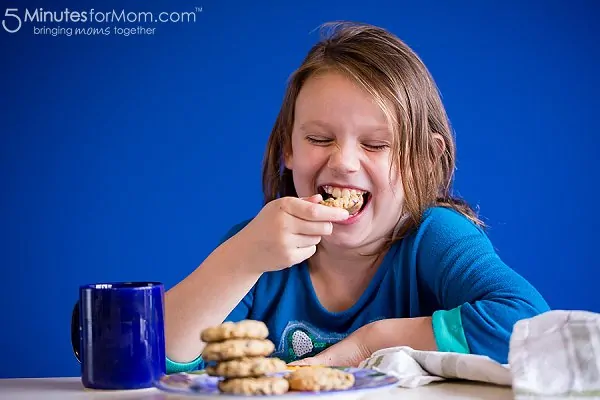 Eating cookies