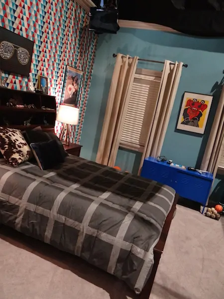 black-ish set tour - Andre Jr, Bedroom