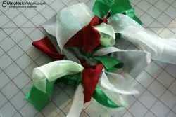 Holiday Ruffle Wreath Tutorial / by Busy Mom's Helper for 5MinutesforMom.com #craft #holidays