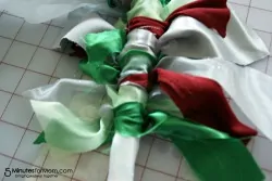 Holiday Ruffle Wreath Tutorial / by Busy Mom's Helper for 5MinutesforMom.com #craft #holidays
