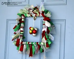 DIY Holiday Ruffle Wreath