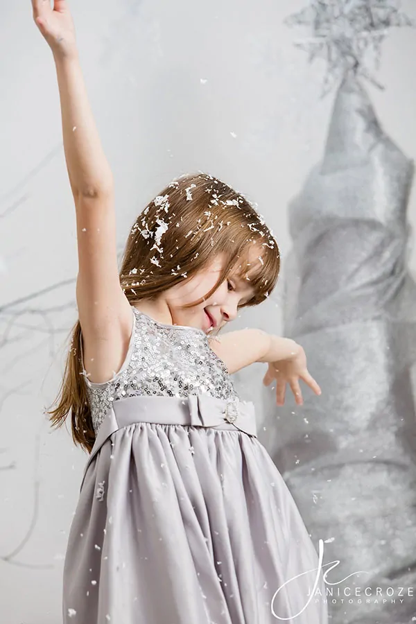 Holiday-photo-shoot-snow