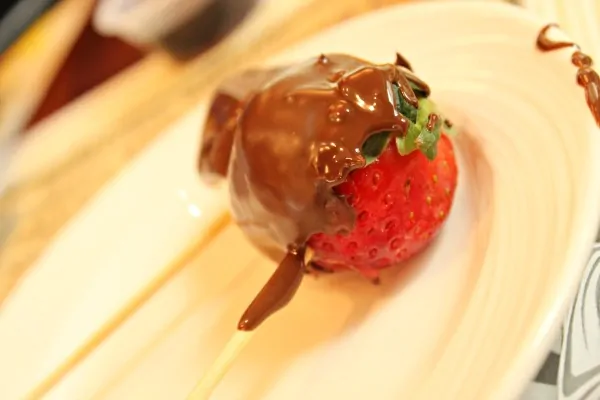 chocolate dipped strawberry 