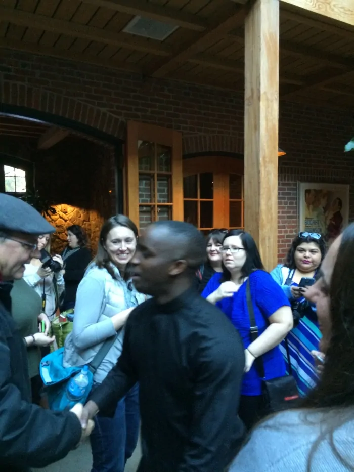 Elijah Kelley greeting bloggers