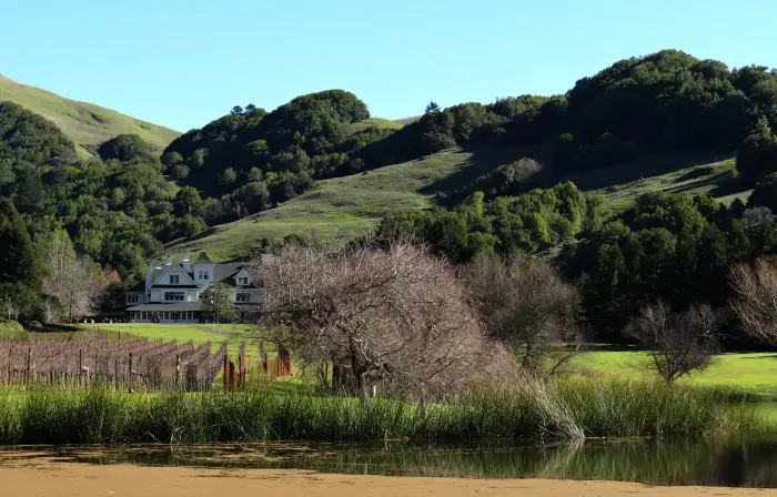 Skywalker-Ranch_Main-House_Lake-Ewok-700x448