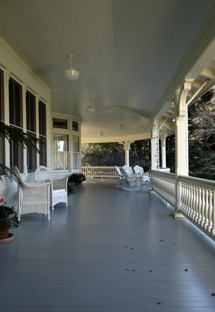 Skywalker-Ranch_Main-House_Porch-with-Chairs-700x1014