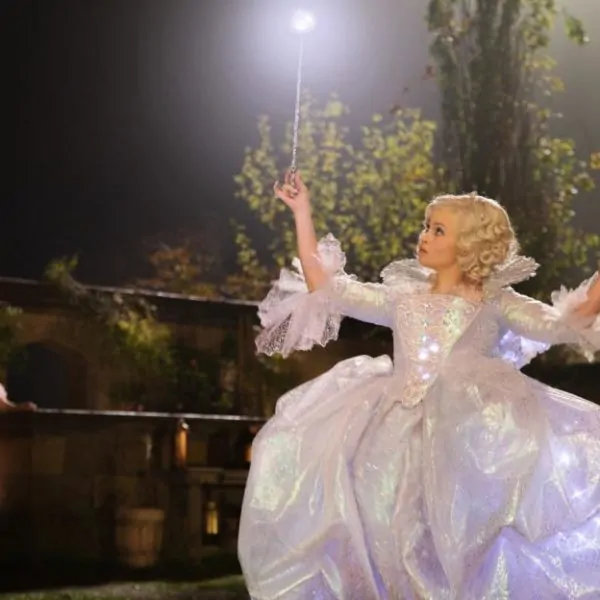 See the New Breathtaking Trailer for Disney’s Live Action Cinderella #Cinderella