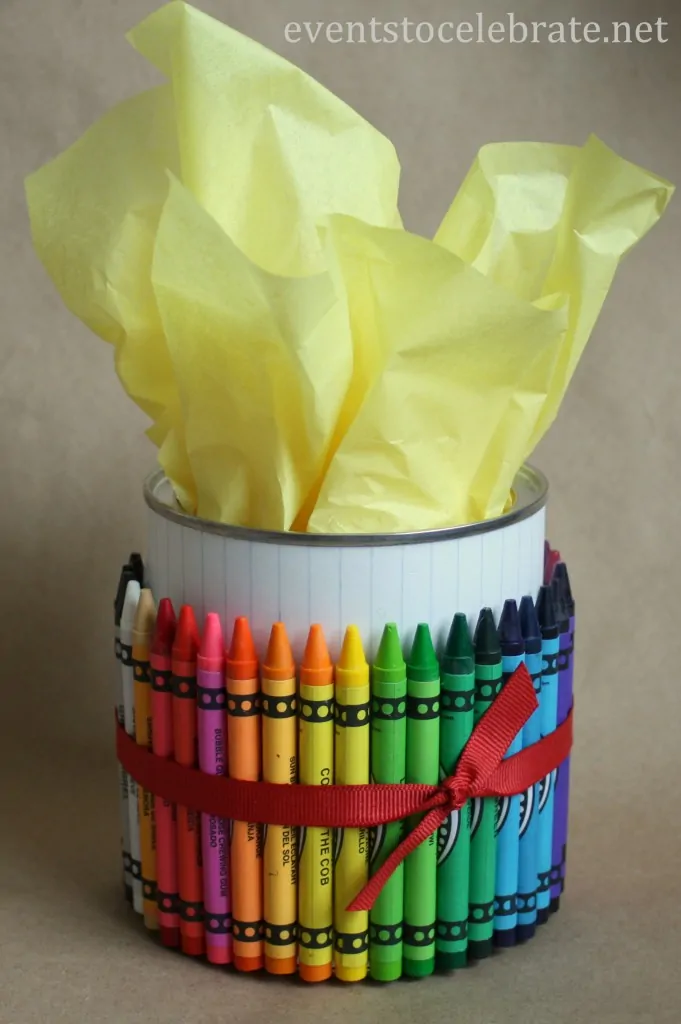 crayon vase