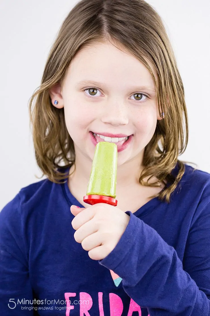 green smoothie popsicle