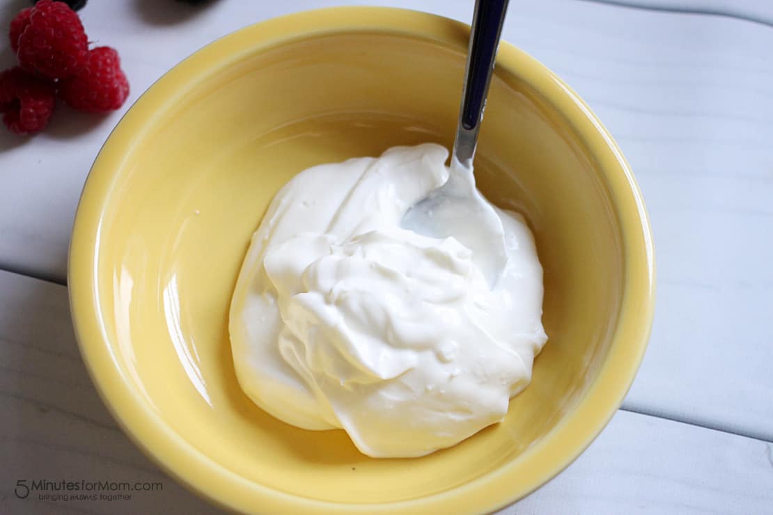 Delicious and Healthy Breakfast Bowl with Chobani Greek Yogurt-3