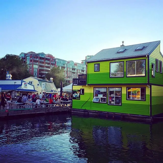 Fabulous float houses decorate Fishermans Wharf