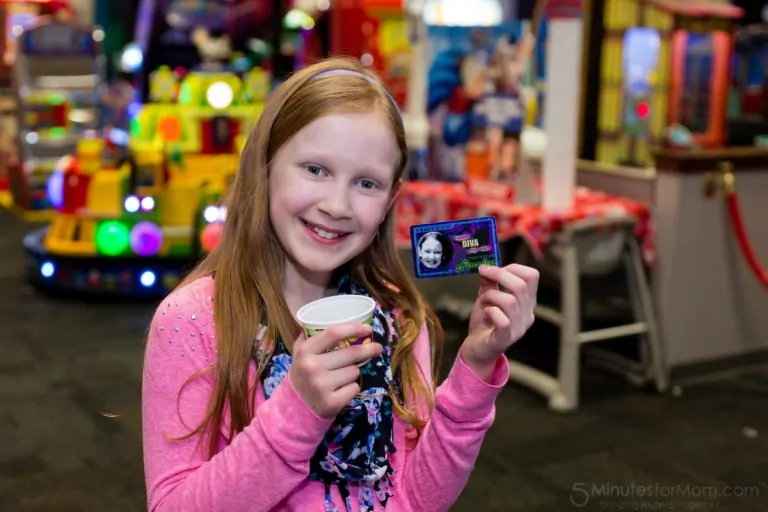 Chuck E Cheese Party