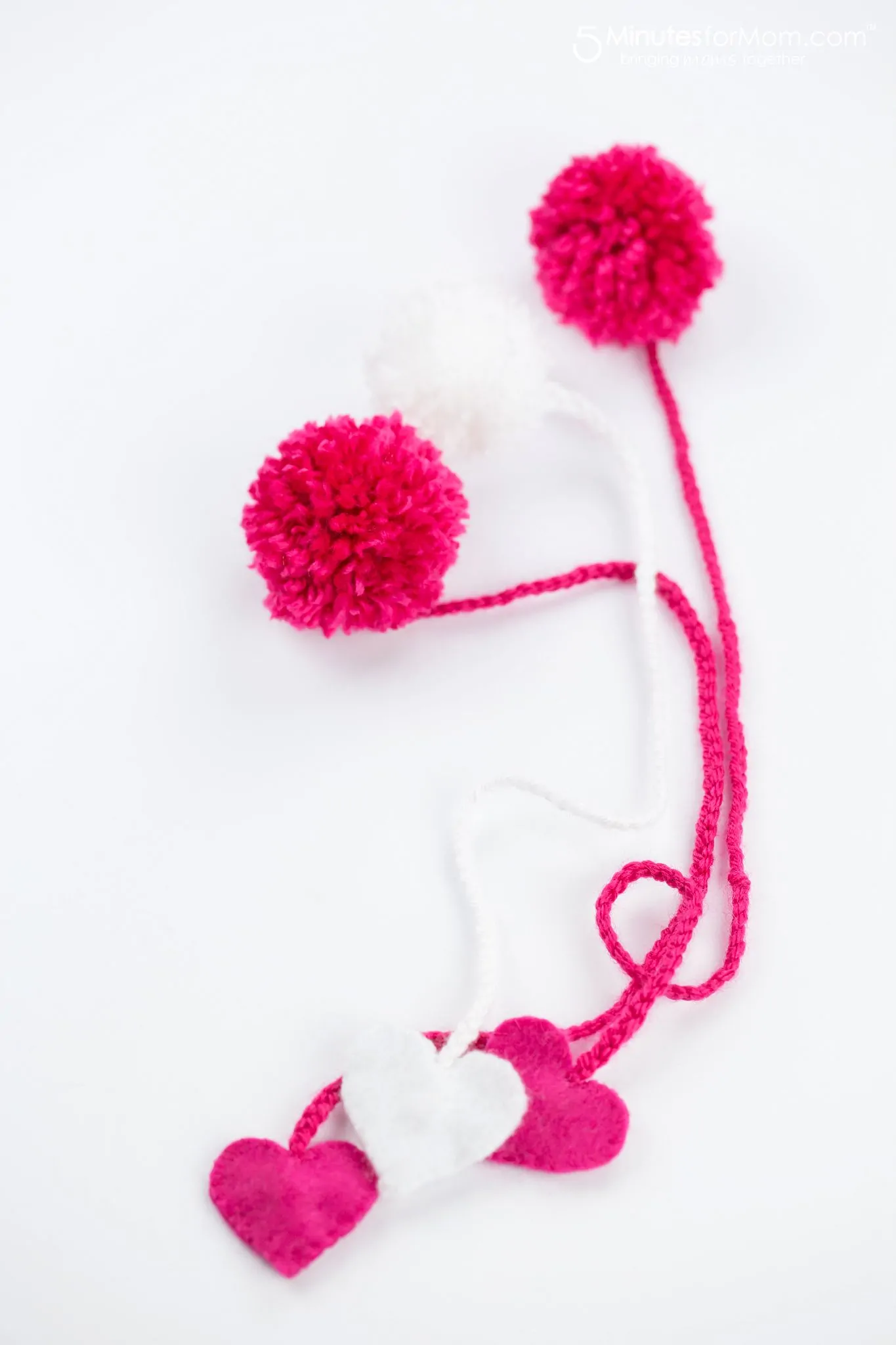 DIY Pom Pom Bookmark