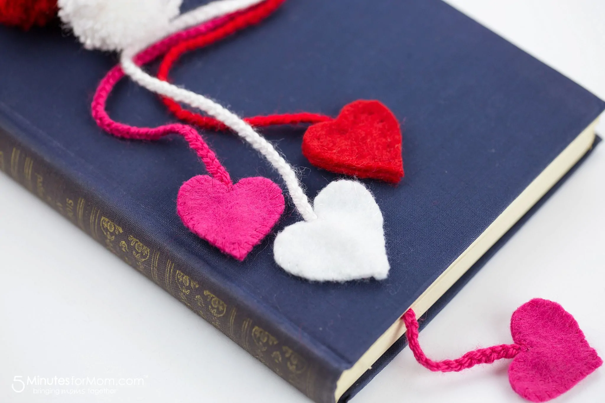 felt heart bookmarks