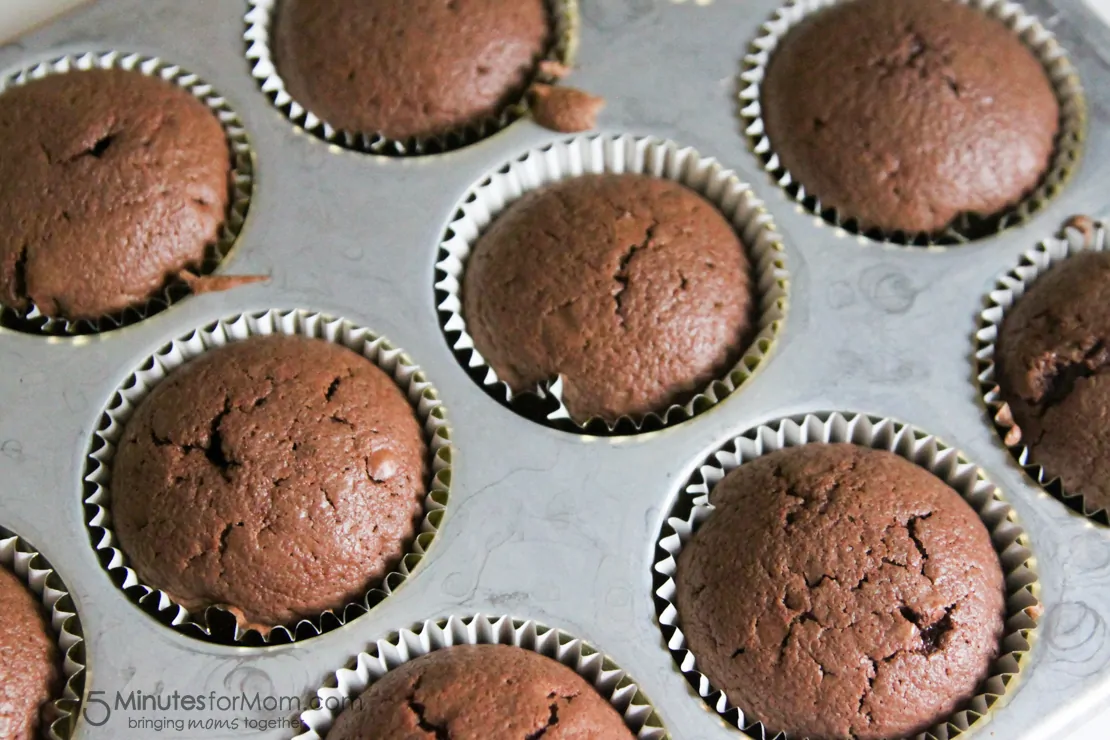 These Nutella Cupcakes are so easy! They only take THREE ingredients!