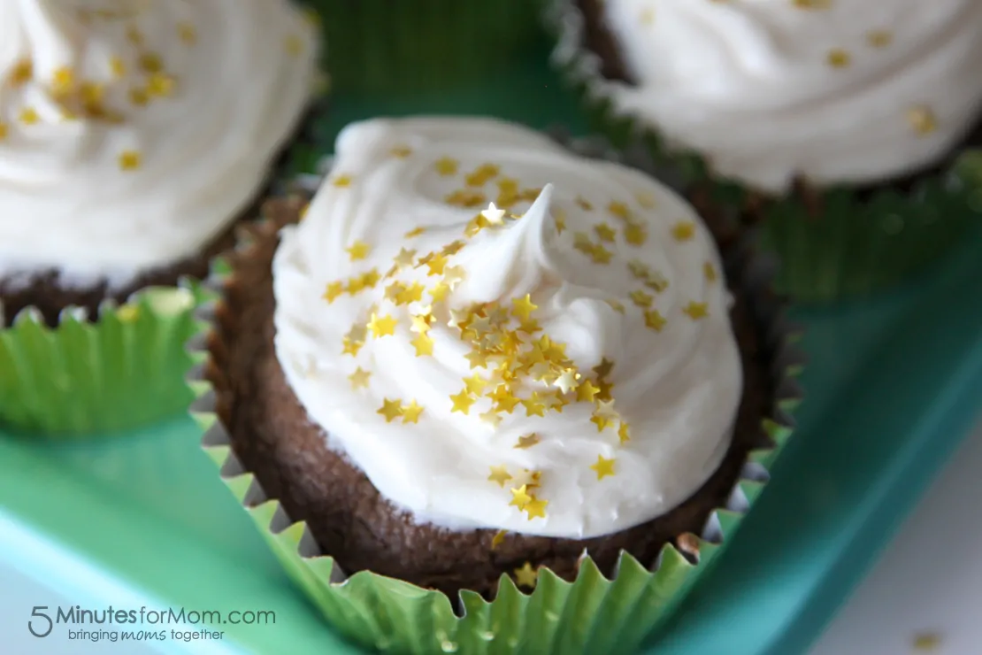 These Nutella Cupcakes are so easy! They only take THREE ingredients!