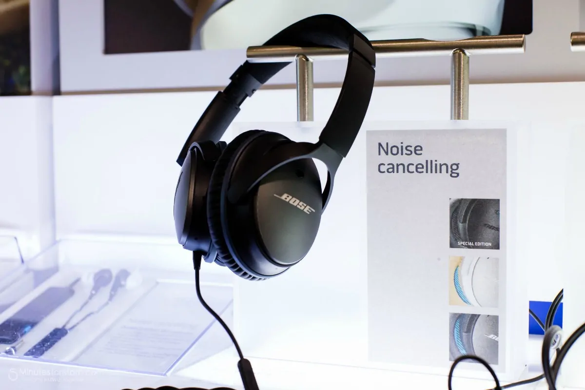 Tech Gift Idea - Noise Cancelling Headphones