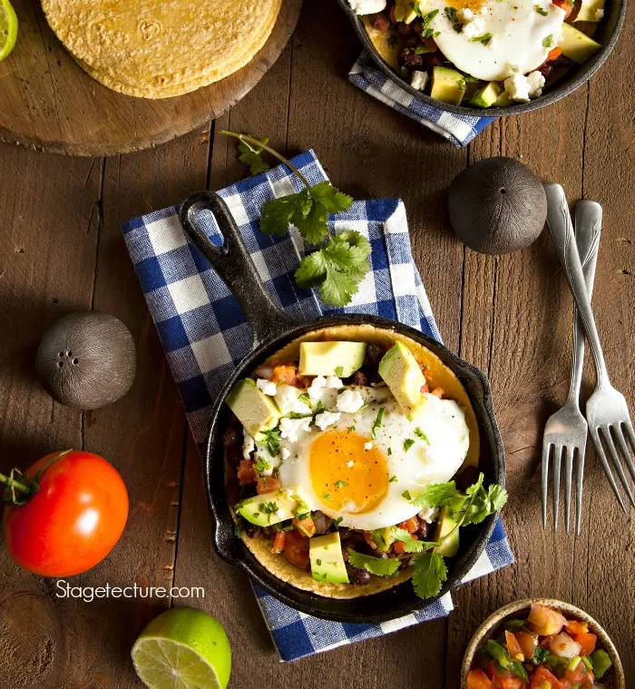 Healthy Mexican Recipe - Easy Huevos Rancheros