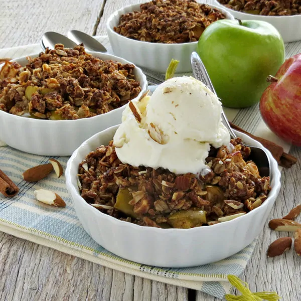 Gluten Free Apple Crisp with Oats and Almonds Recipe