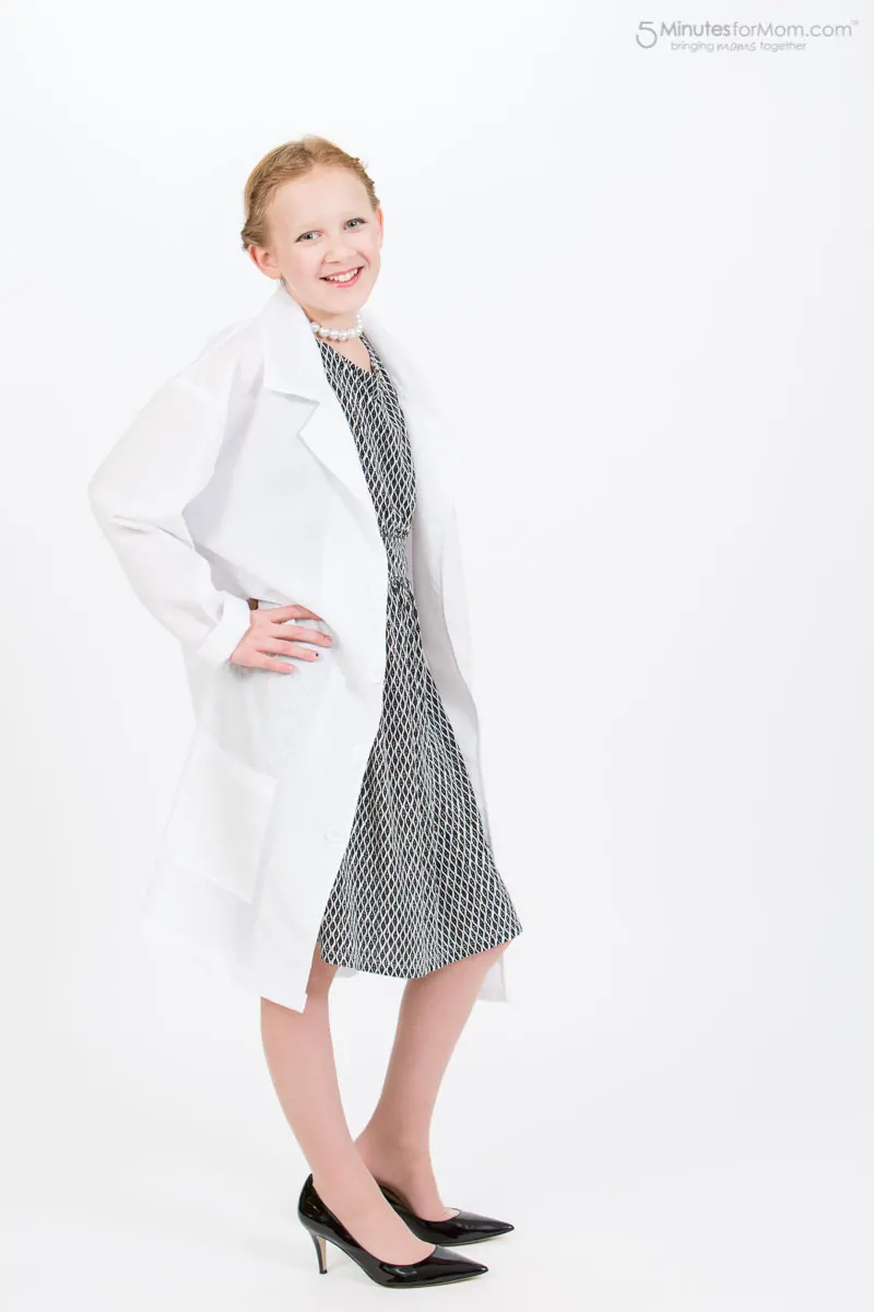 woman-scientist-costume-4837