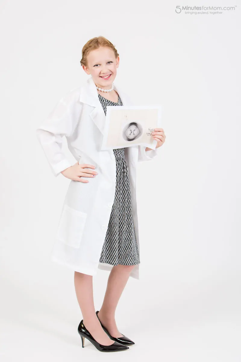 woman-scientist-costume-4867